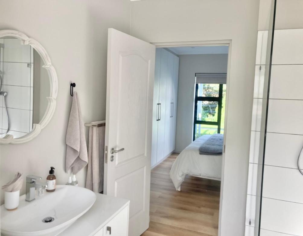 Tonquani - Knysna Hotel Стая снимка